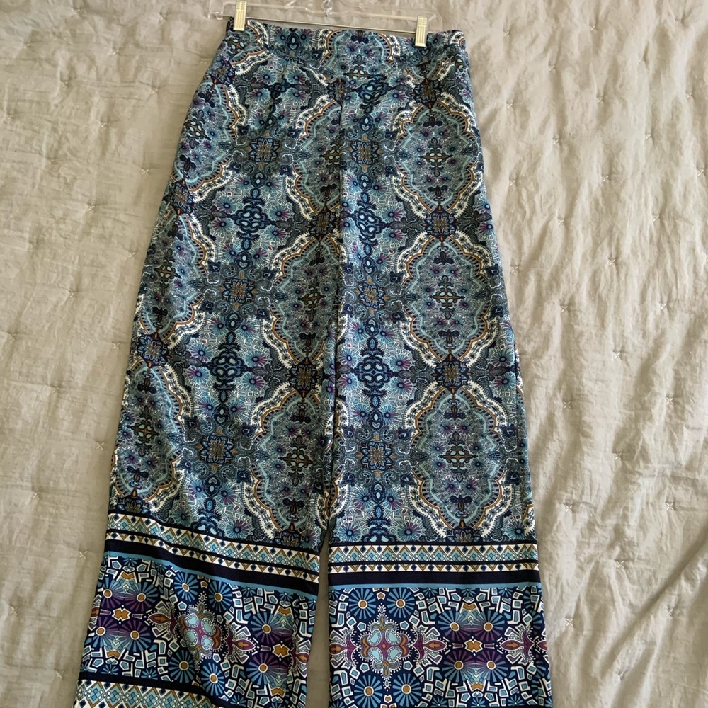 Forever 21 patterned pants